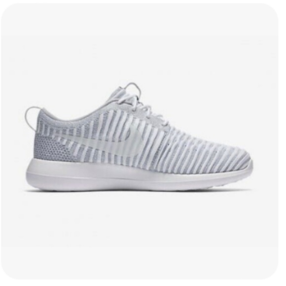 Nike Roshe Two Flyknit Women’s Size 10 Sneakers - Picture 1 of 6